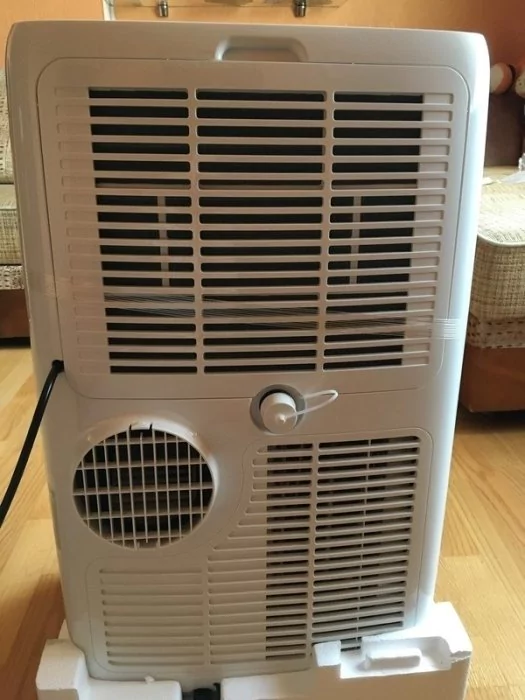 Мобильный кондиционер Electrolux EACM-11 CL/N3 — изображение 3